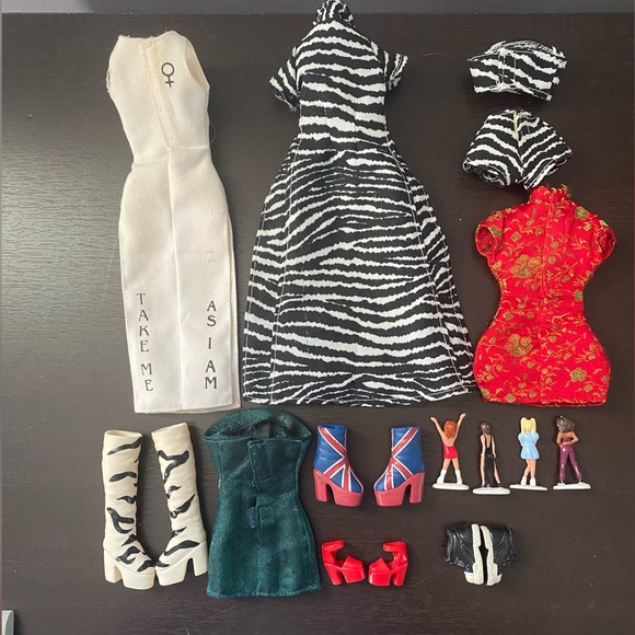Spice Girls Barbie Clothes & Shoes - Picture 2 of 7